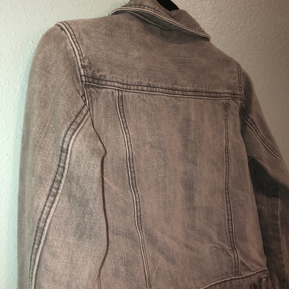Cropped Jean Jacket - Picture 4 of 4